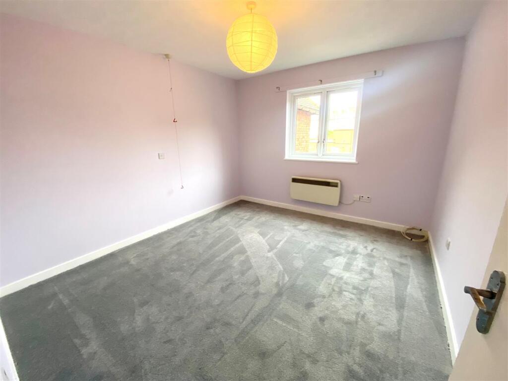Apartment in Epping Forest, Waltham Abbey - View 4