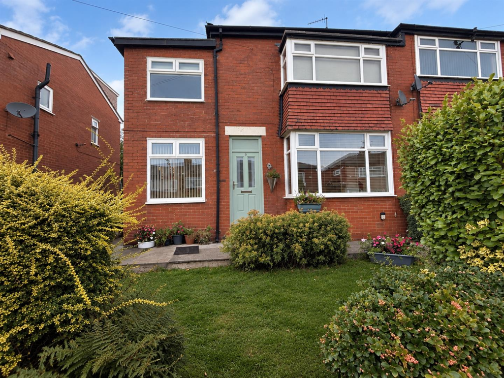 3-bed house on Paulden Avenue, Waterhead, Oldham, £234,950