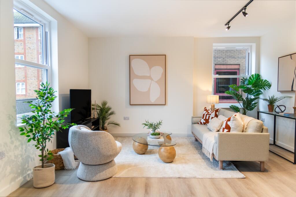 Main image of property: Gladbeck Way EN2