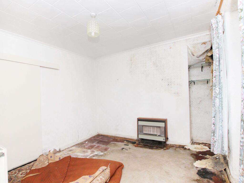 Glandwr Terrace, Tonypandy, CF40 2HU photo 2