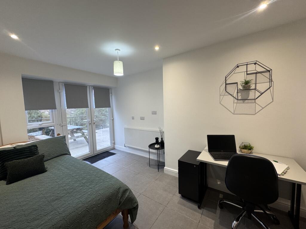 Apartment in Coventry, Lower Stoke - View 5