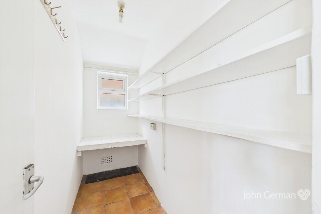 House in Derby, Mickleover - More