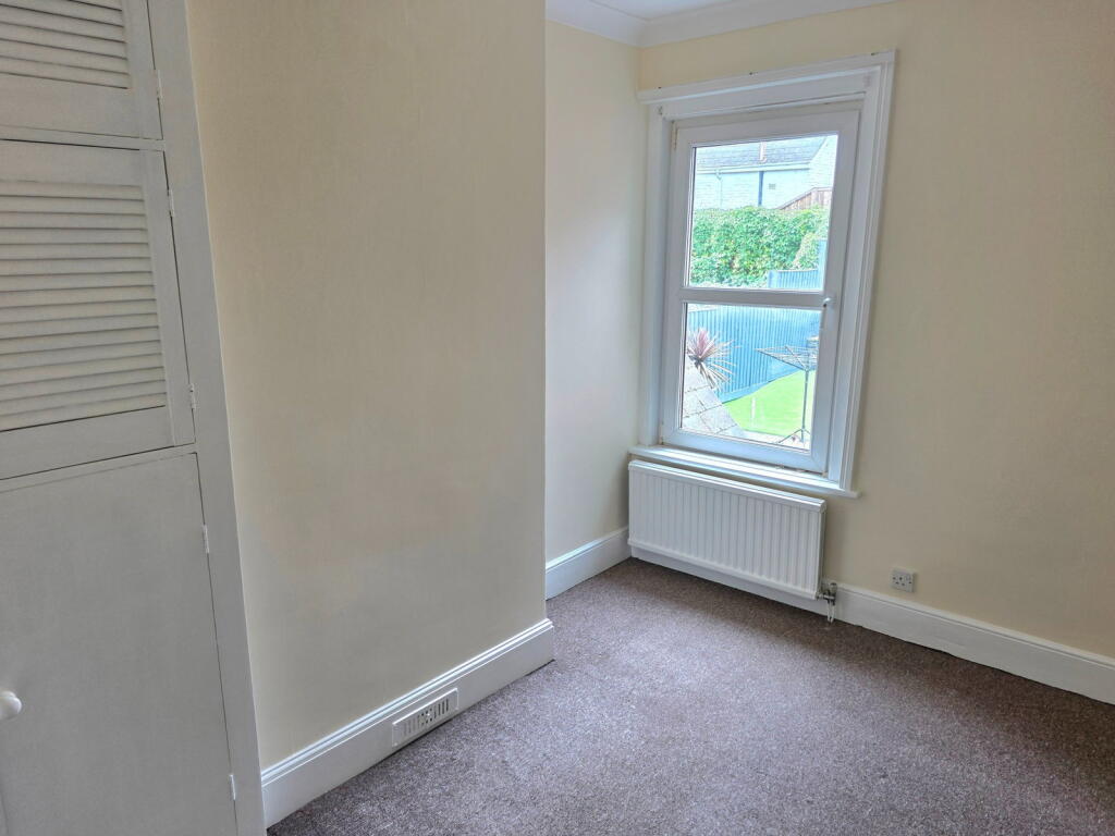 House in Cowes, Isle of Wight - More
