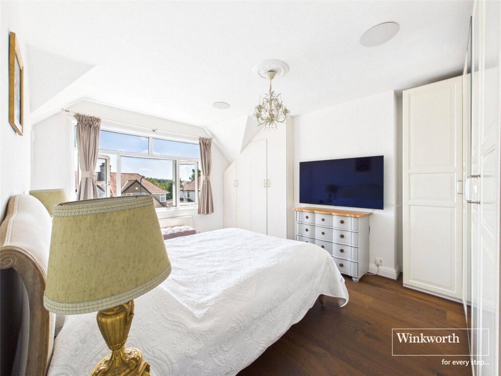 House in Harrow - View 5