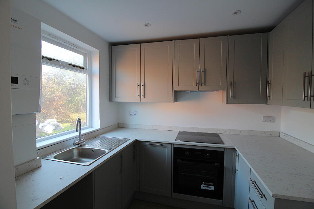 House in Hart, Eversley - View 2