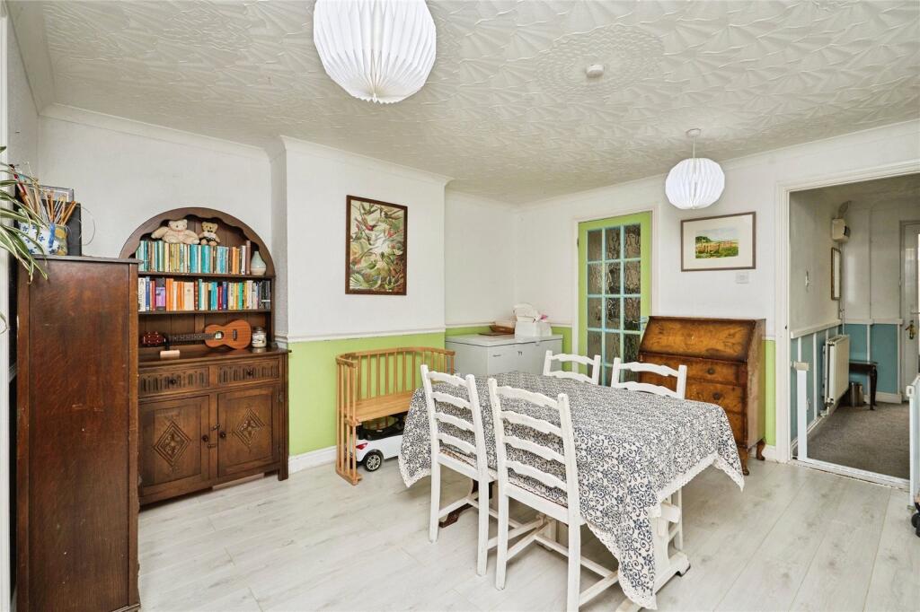 Hillrise Avenue, Ryde, Isle Of Wight, PO33 - View 5