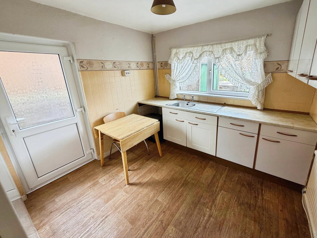 Heol Cwmmawr, Cwmavon, Port Talbot, SA12 9PE photo 4