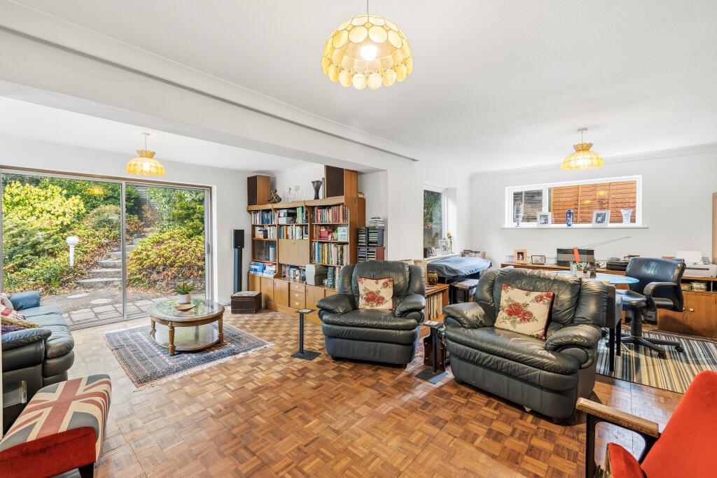 House in Woking, Westfield - View 5