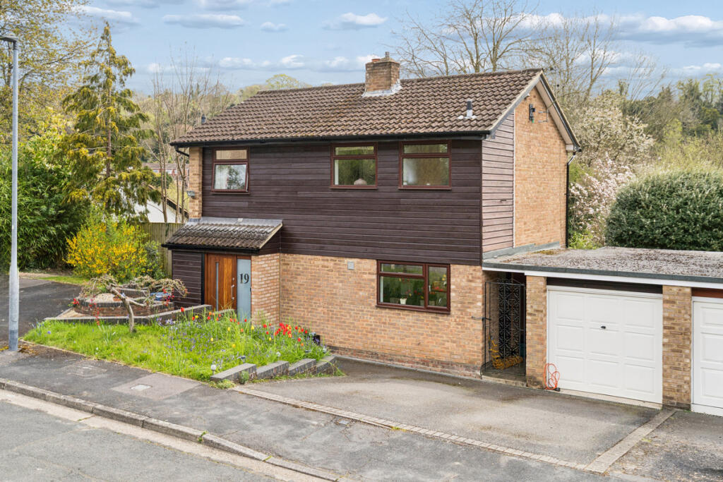 Main image of property: Goodwood Rise, Marlow, SL7