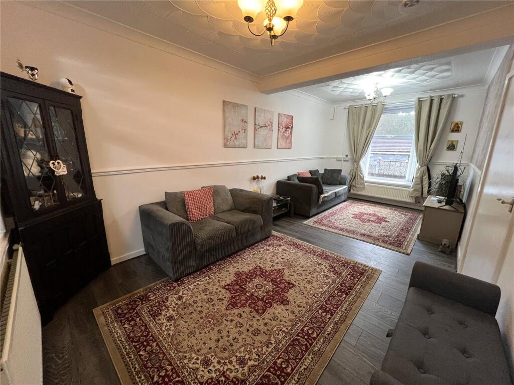 Main image of property: The Avenue, Pontygwaith, Ferndale, Rhondda Cynon Taff, CF43