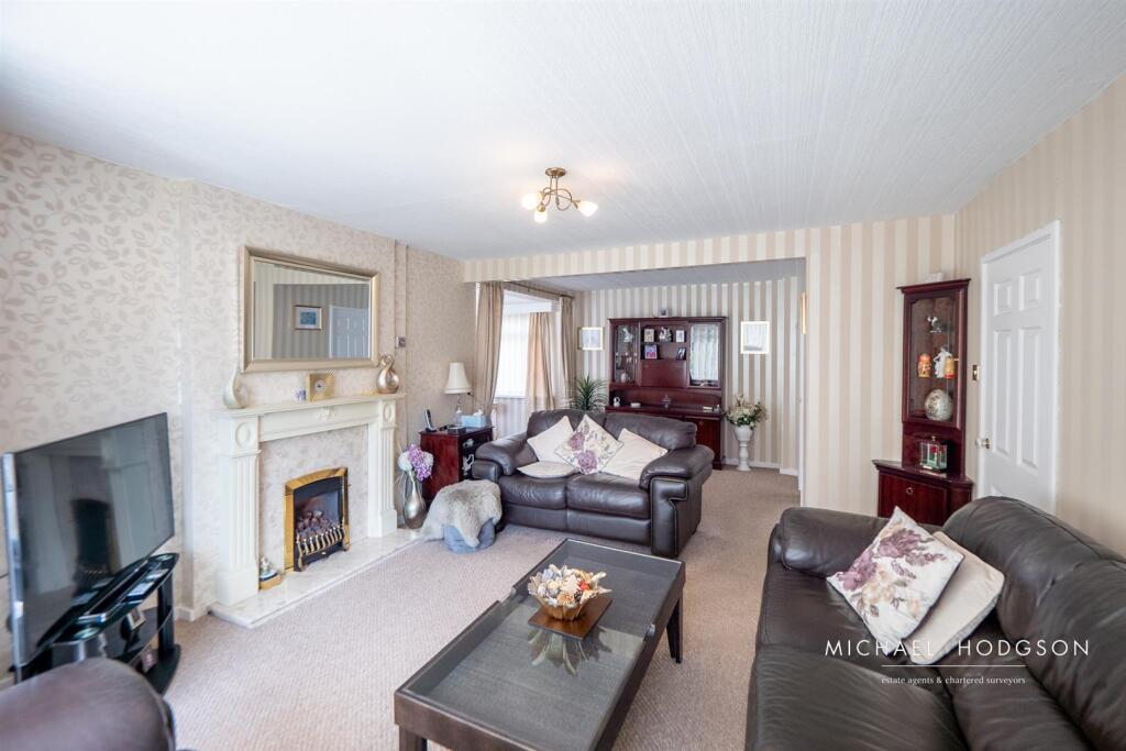 Sevenoaks Drive, Hastings Hill, Sunderland photo 4