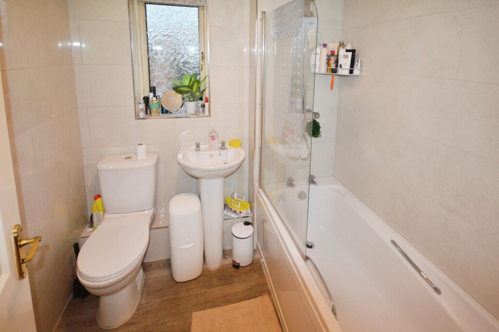 Kentmere Way, Staveley, Chesterfield, Derbyshire, S43 photo 4