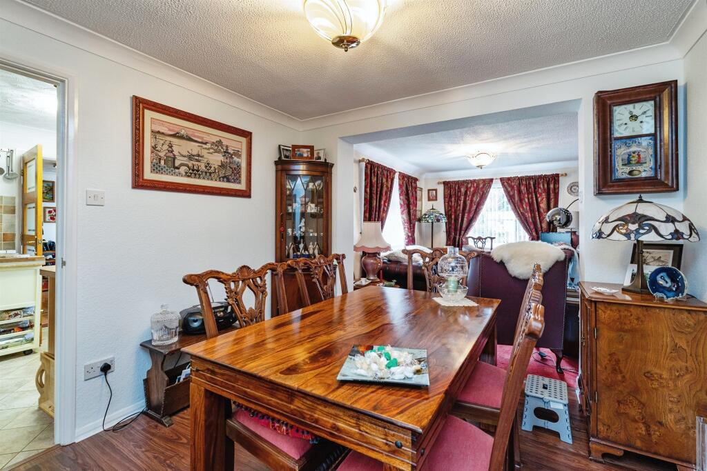 St. Annes Way, Spalding - More