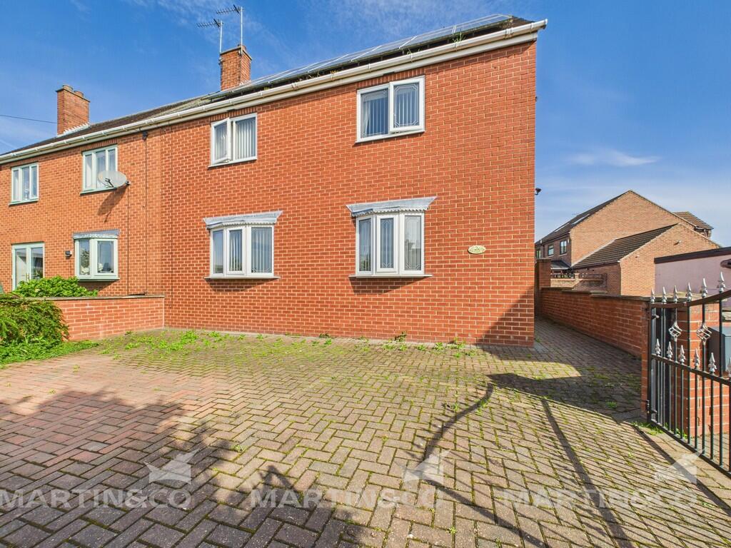 3-bed semi-detached on Newthorpe Road , Norton, £190,000