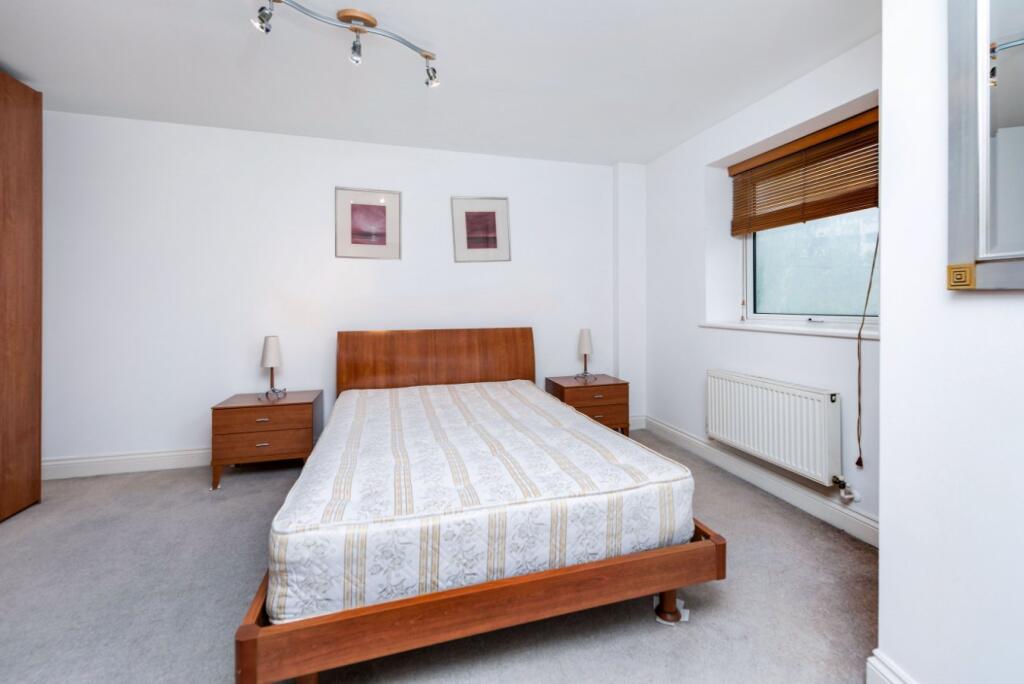 Apartment in London - More