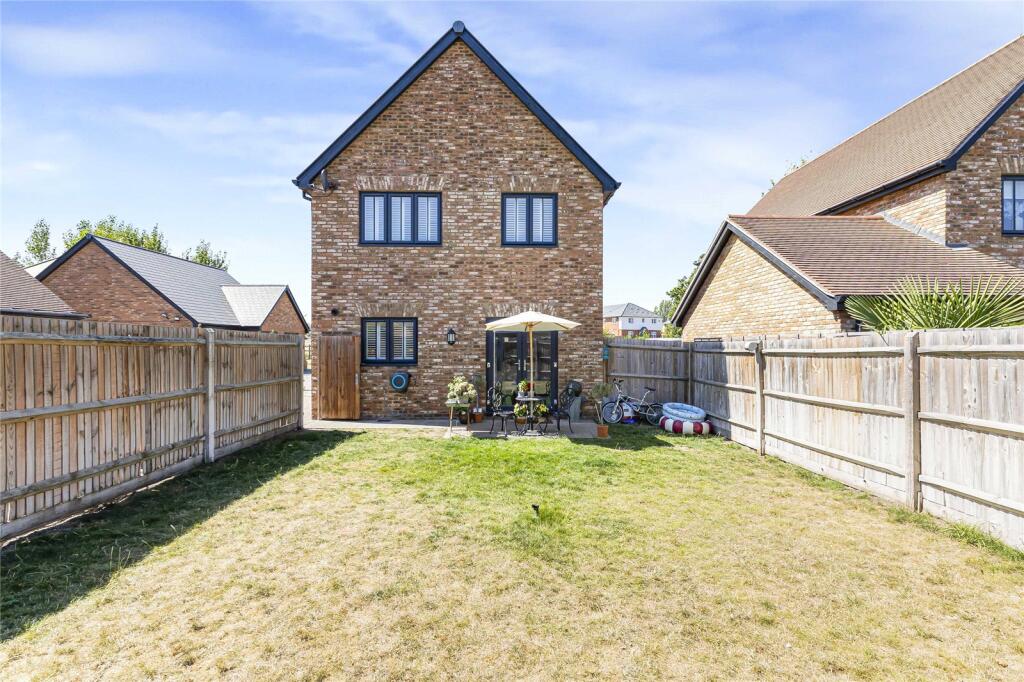 House in Rochester, Cliffe and Cliffe Woods - View 2