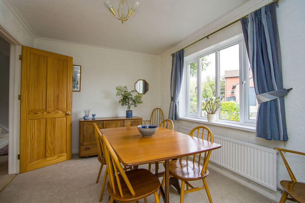 House in Penarth, Cosmeston - More