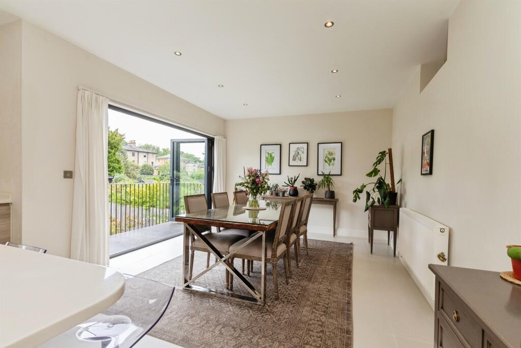 St. Johns Road, Bathwick, Bath - More