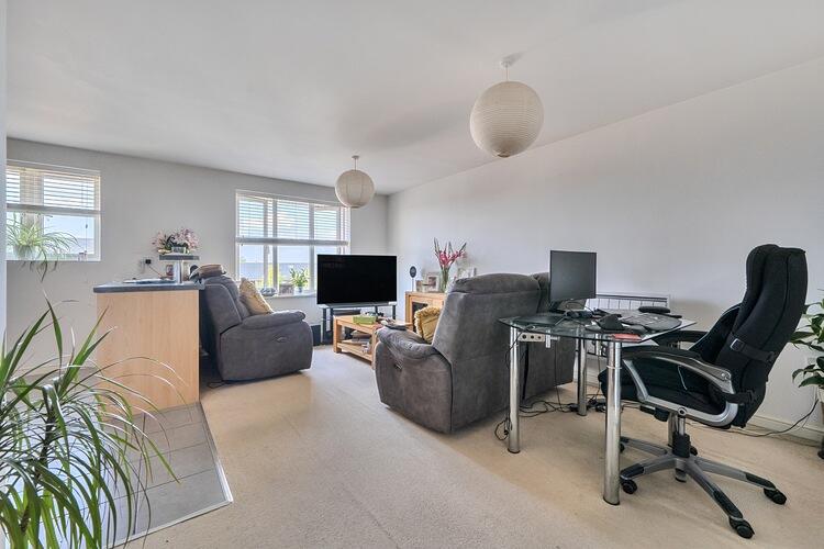 Apartment in Reading - View 2
