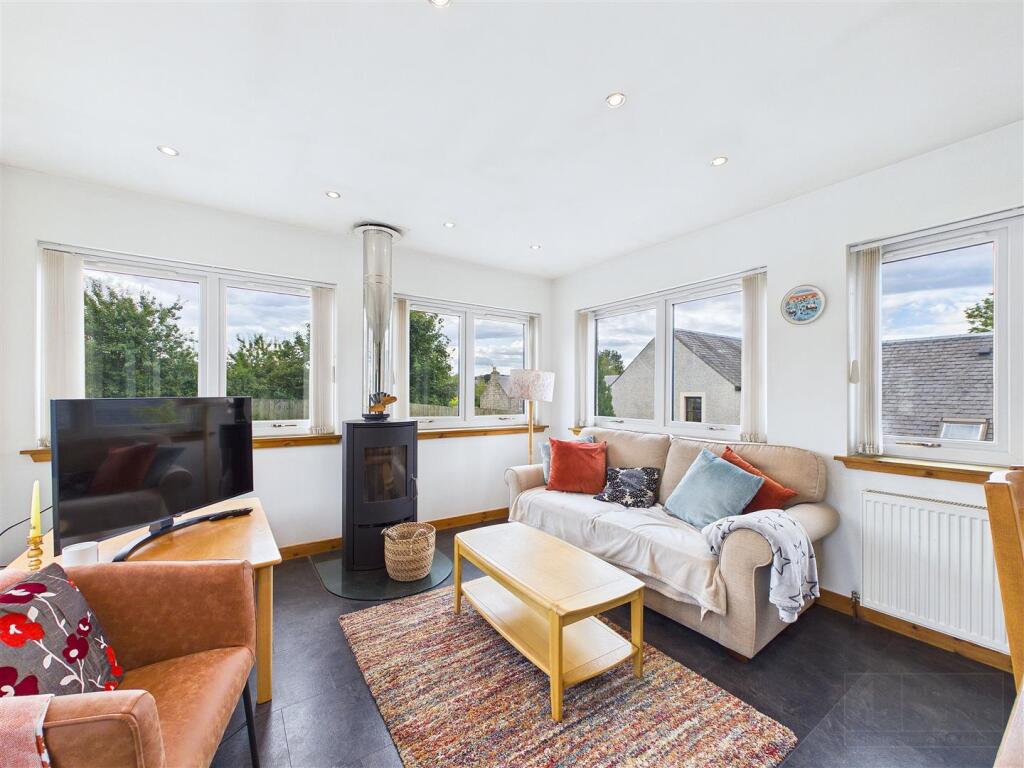 House in Perth - View 4