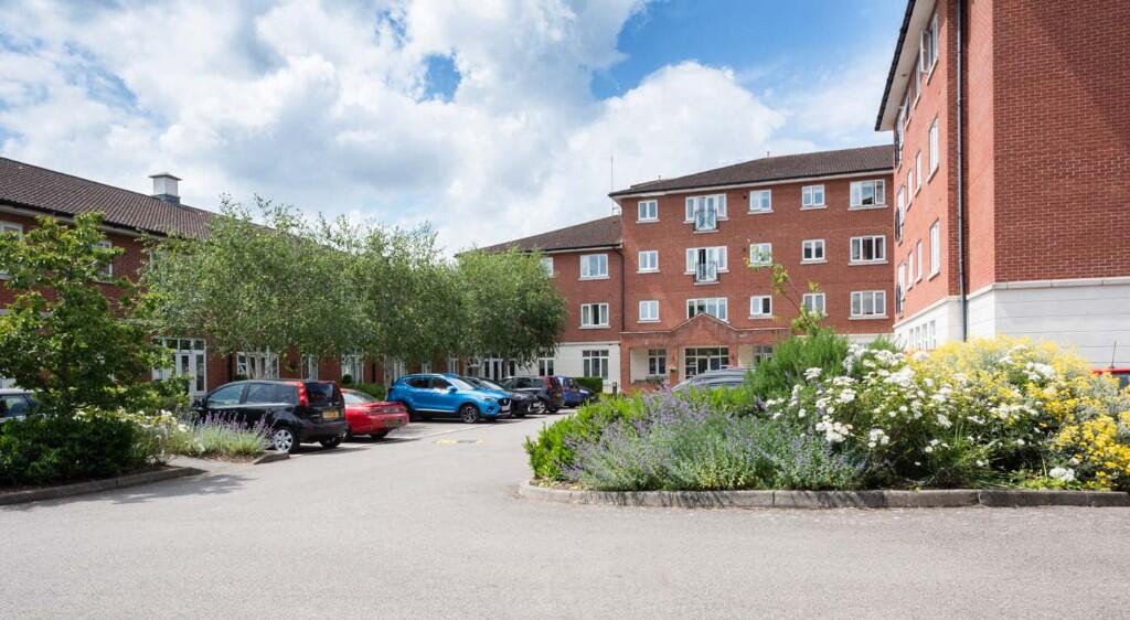 Main image of property: 19 Farthing Court, 33 Langstone Way, Mill Hill, London, NW7 1GQ