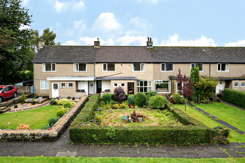 Main image of property: 39 Wennington Road, Wray, LA2 8QH