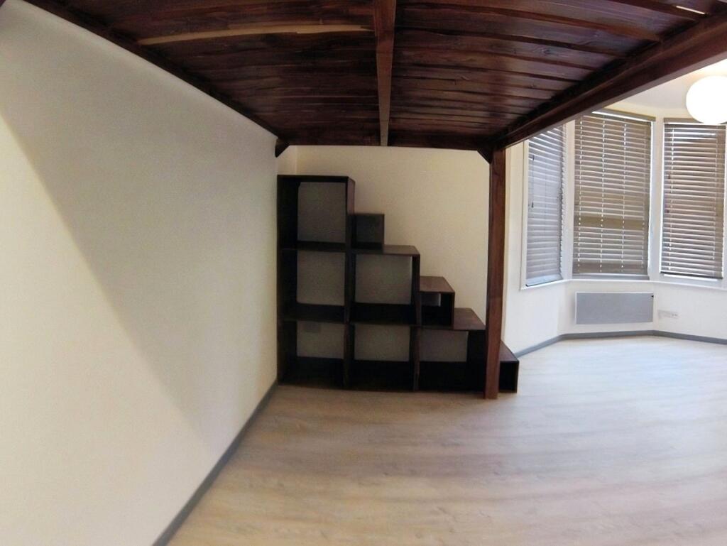 Apartment in Brighton, Queen's Park - View 3