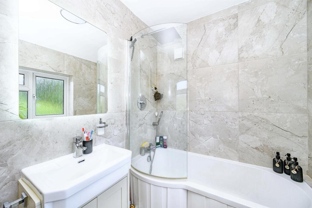 House in Watford, Hertfordshire - View 5