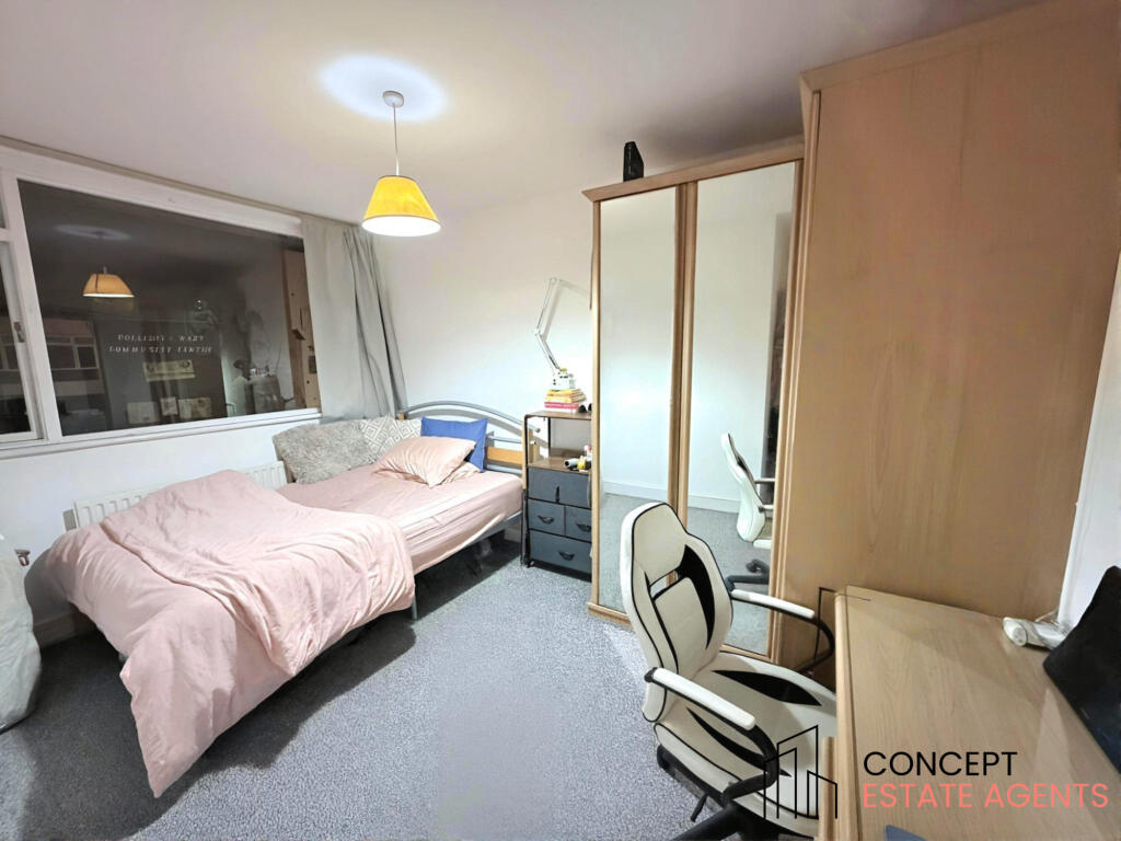 Main image of property: High Street Colliers Wood, SW19