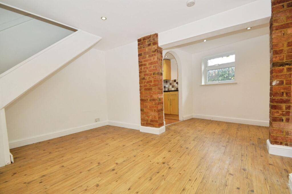 House in Buckinghamshire, Mursley - View 3