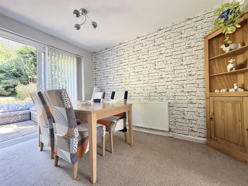 Hayes End, Desford, Leicester photo 4
