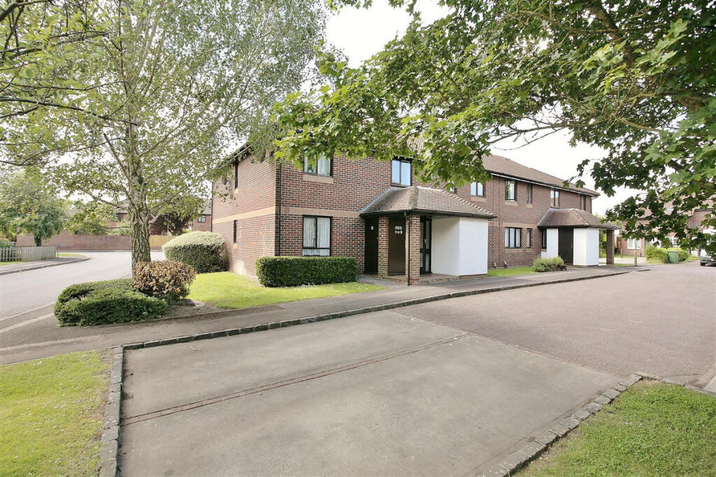 Main image of property: Pebble Drive, Didcot, OX11