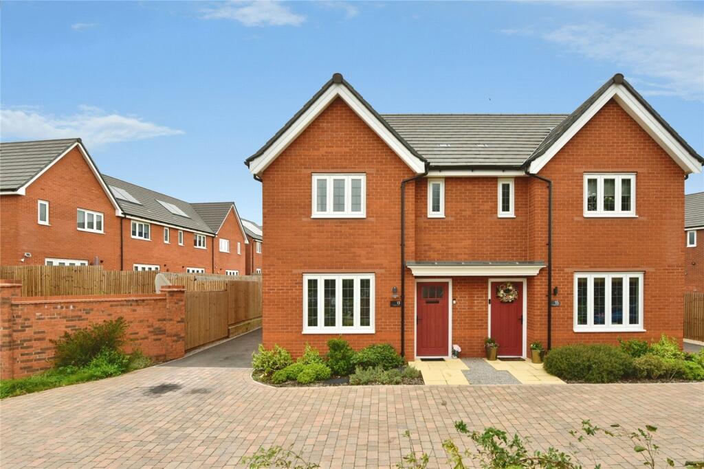 3-bed semi-detached on Magnus Drive, Cheshire, CW12, £330,000