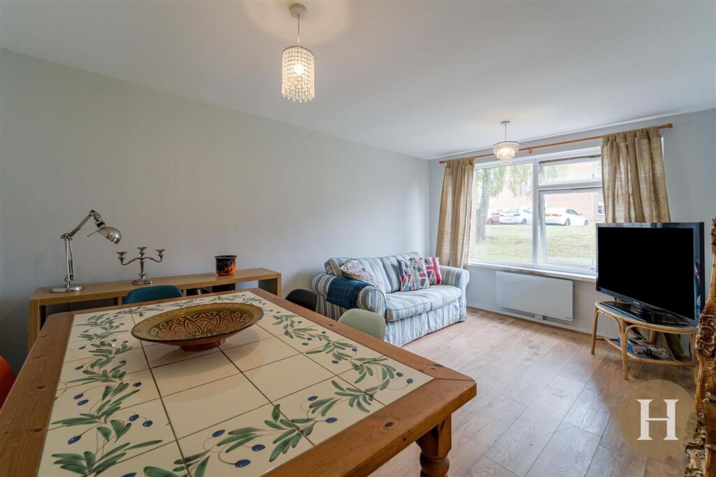 Apartment in Birmingham, Harborne - View 5
