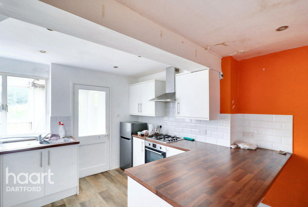 House in Dartford, Hook Green, Wilmington - View 5