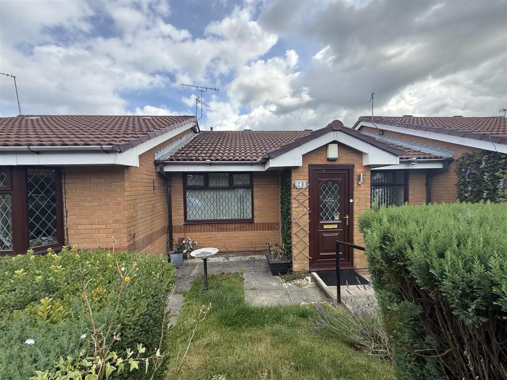 Main image of property: Kingsway Close, Oldham