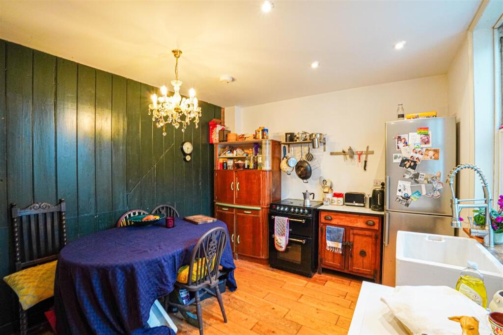 House in Tonbridge - View 3
