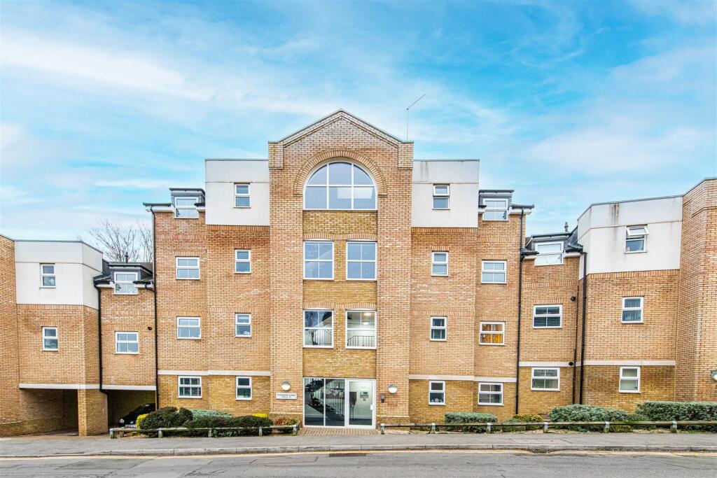 Freemans court, Station Road, Rushden - View 2