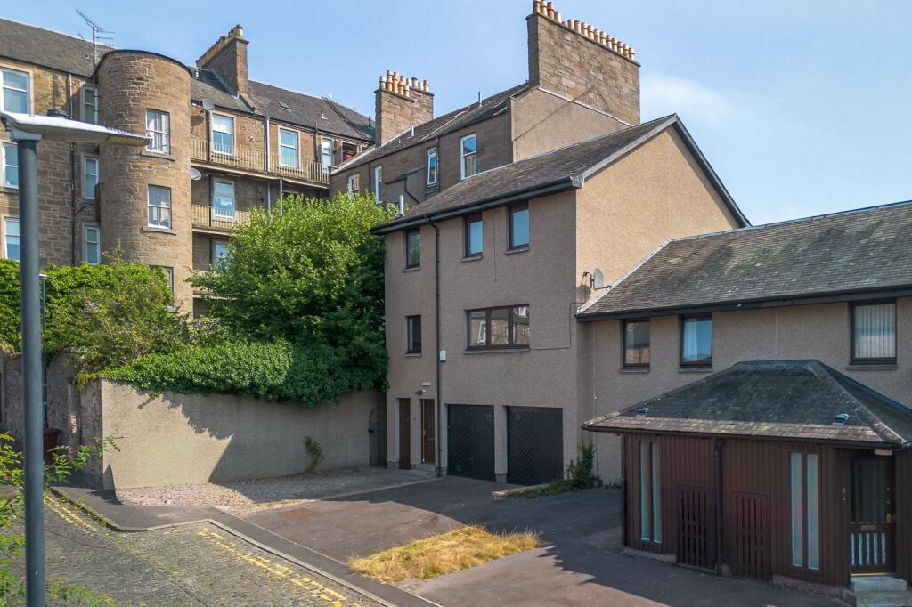Main image of property: 4 Seafield Lane, Dundee. DD1 4JZ