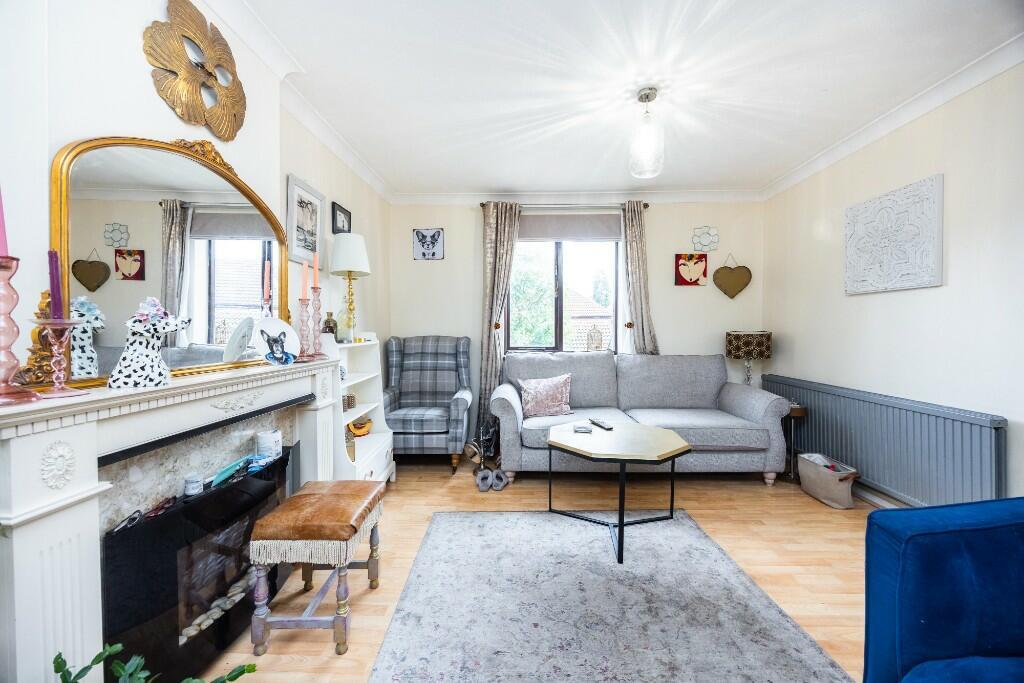 56, Kirkham Road, London - View 3
