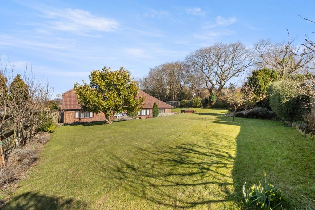 4-bed house on The Coppice, Battle, TN33, £650,000