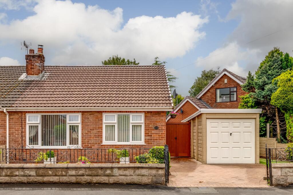 Main image of property: Valley Road, Wigan, WN5