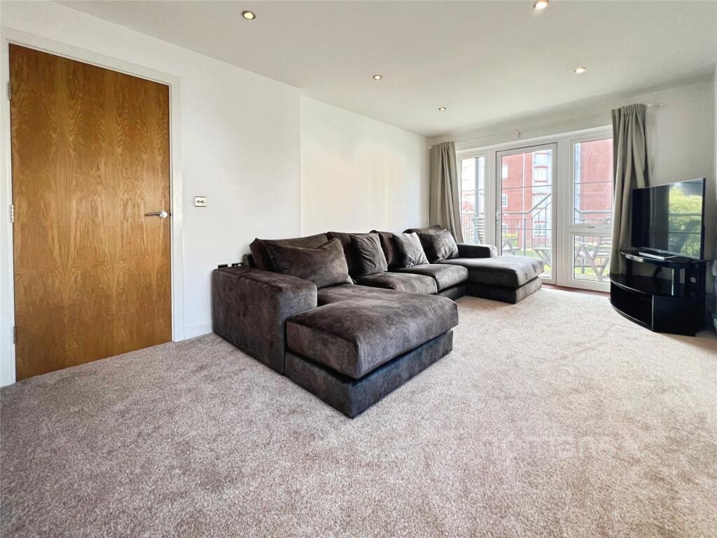 Apartment in Rushmoor, North Town - View 2