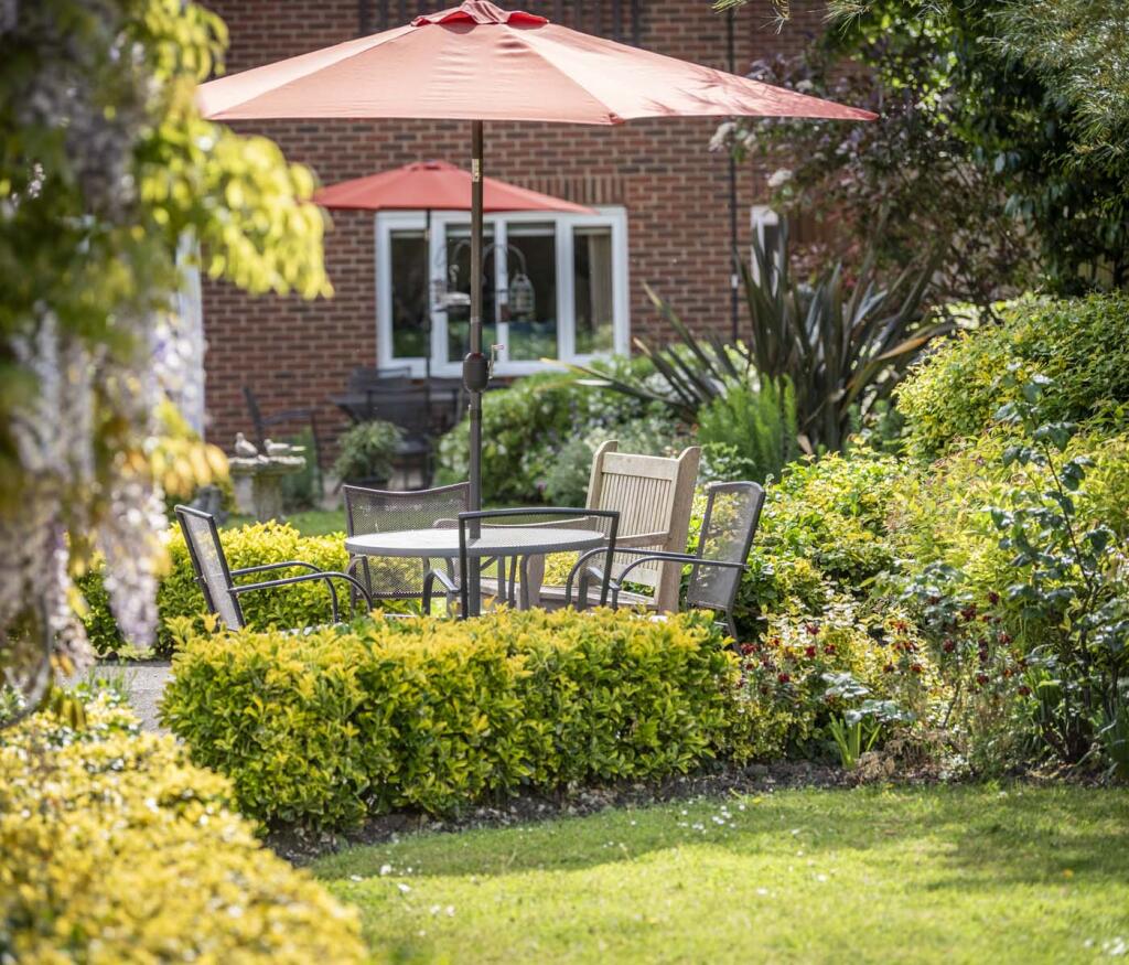 Apartment in Southend-on-Sea, Essex - View 4
