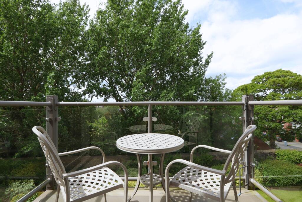 Main image of property: Buxton Road, Macclesfield, SK10