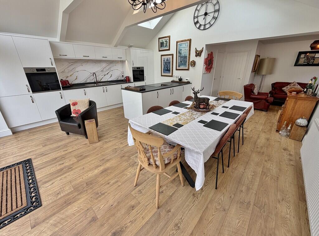 House in Portsmouth - More