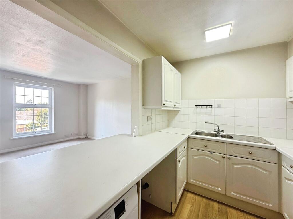 Milton Gardens, Wokingham, Berkshire - View 3