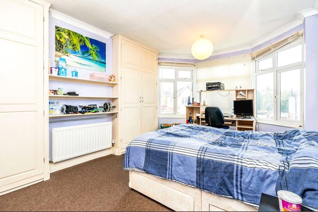 House in Southampton - View 2