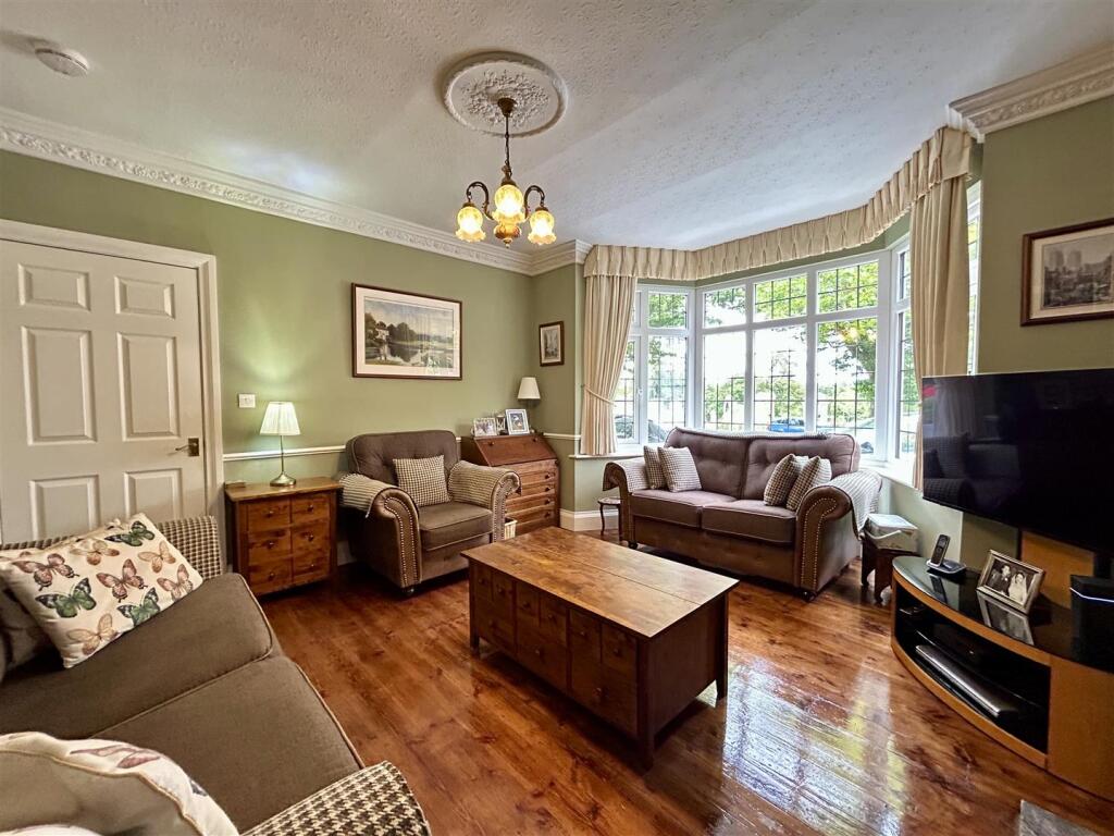 The Broadway, Dudley photo 3