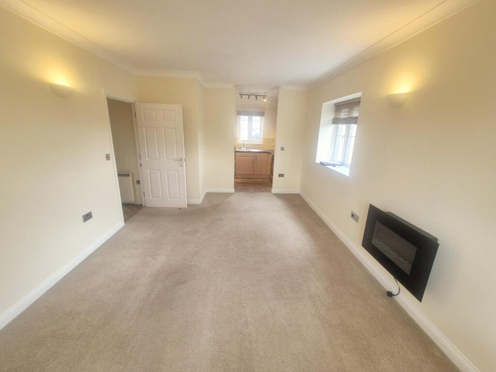 Apartment in Taunton - View 4